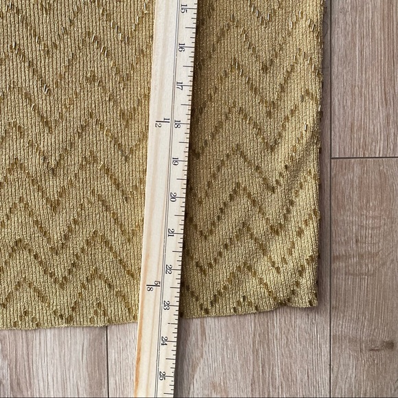 Liz Claiborne Collection Womens Metallic Gold Beaded Silk Tank Top Size Medium - Picture 5 of 5